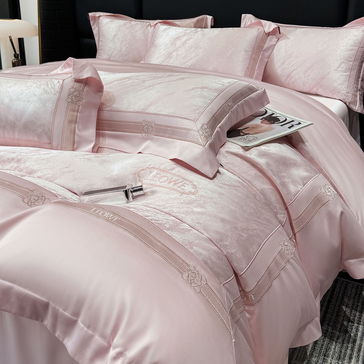 91家纺网 家纺一手货源 找家纺 乔利卡沃 2026春夏新品高端A类贡缎提花长绒棉纯棉四件套100全棉提花被套床单床笠高级感床上用品-慕笙 慕笙-香蜜粉