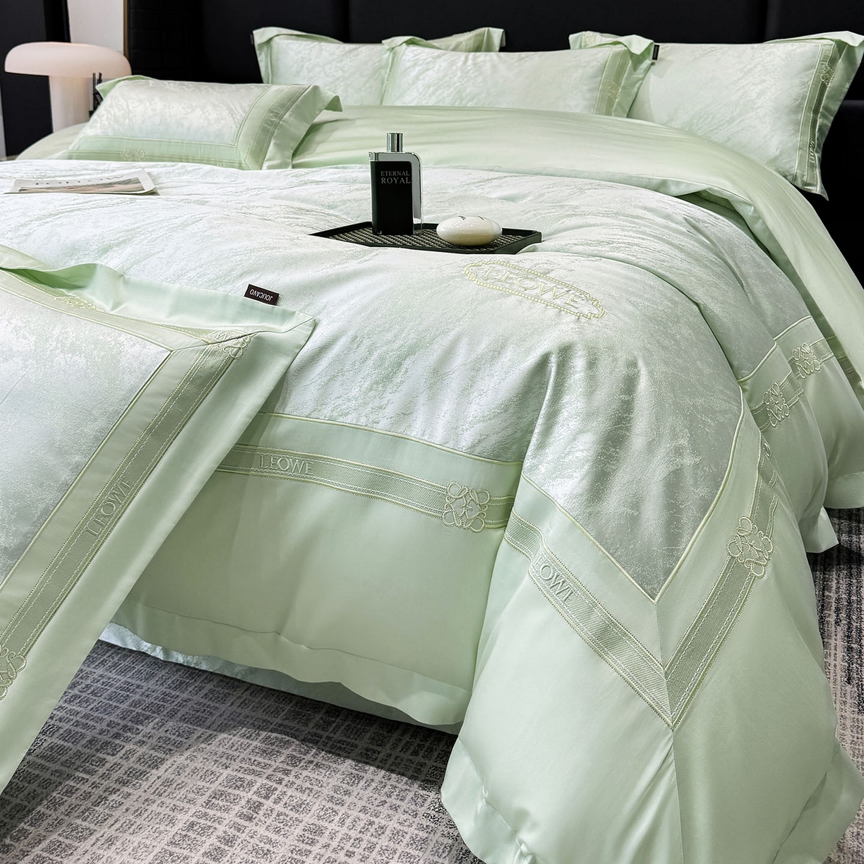 91家纺网 家纺一手货源 找家纺 乔利卡沃 2026春夏新品高端A类贡缎提花长绒棉纯棉四件套100全棉提花被套床单床笠高级感床上用品-慕笙 慕笙-浅松绿