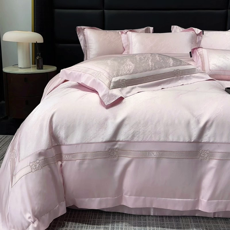 91家纺网 家纺一手货源 找家纺 乔利卡沃 2026春夏新品高端A类贡缎提花长绒棉纯棉四件套100全棉提花被套床单床笠高级感床上用品-慕笙 慕笙-香蜜粉