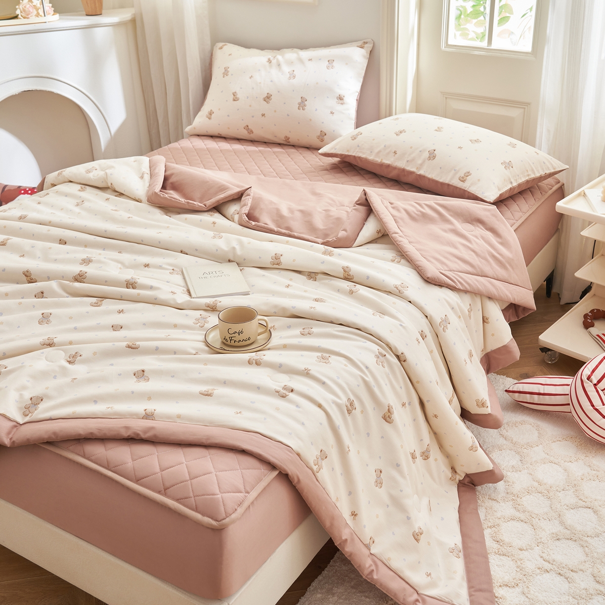 91家纺网 家纺一手货源 找家纺 吾诺家居 吾诺 2026新款 12868全棉印花棉花夏被四件套 全棉夏被四件套新疆棉花被 - 经典系列 奶棕小熊