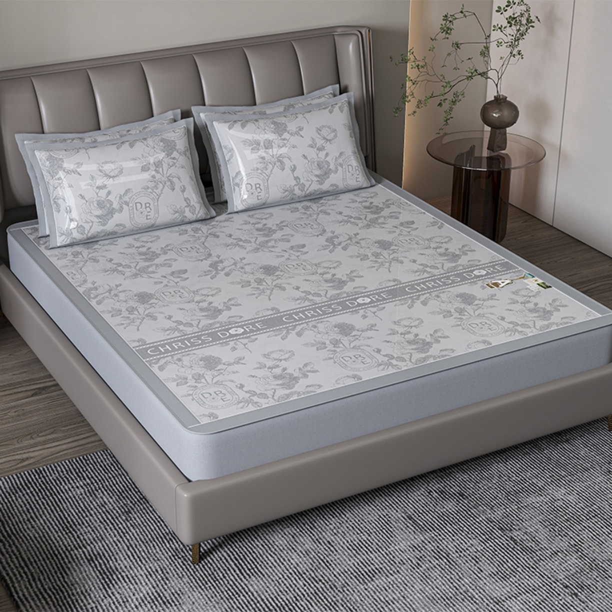 91家纺网 家纺一手货源 找家纺 小牛席业 2026春夏新款【建模风格】双PE高凉感-盛世蔷薇凉感冰丝席（床笠款） 盛世蔷薇-灰色