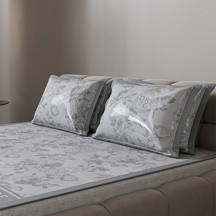 91家纺网 家纺一手货源 找家纺 小牛席业 2026春夏新款【建模风格】双PE高凉感-盛世蔷薇凉感冰丝席 盛世蔷薇-灰色