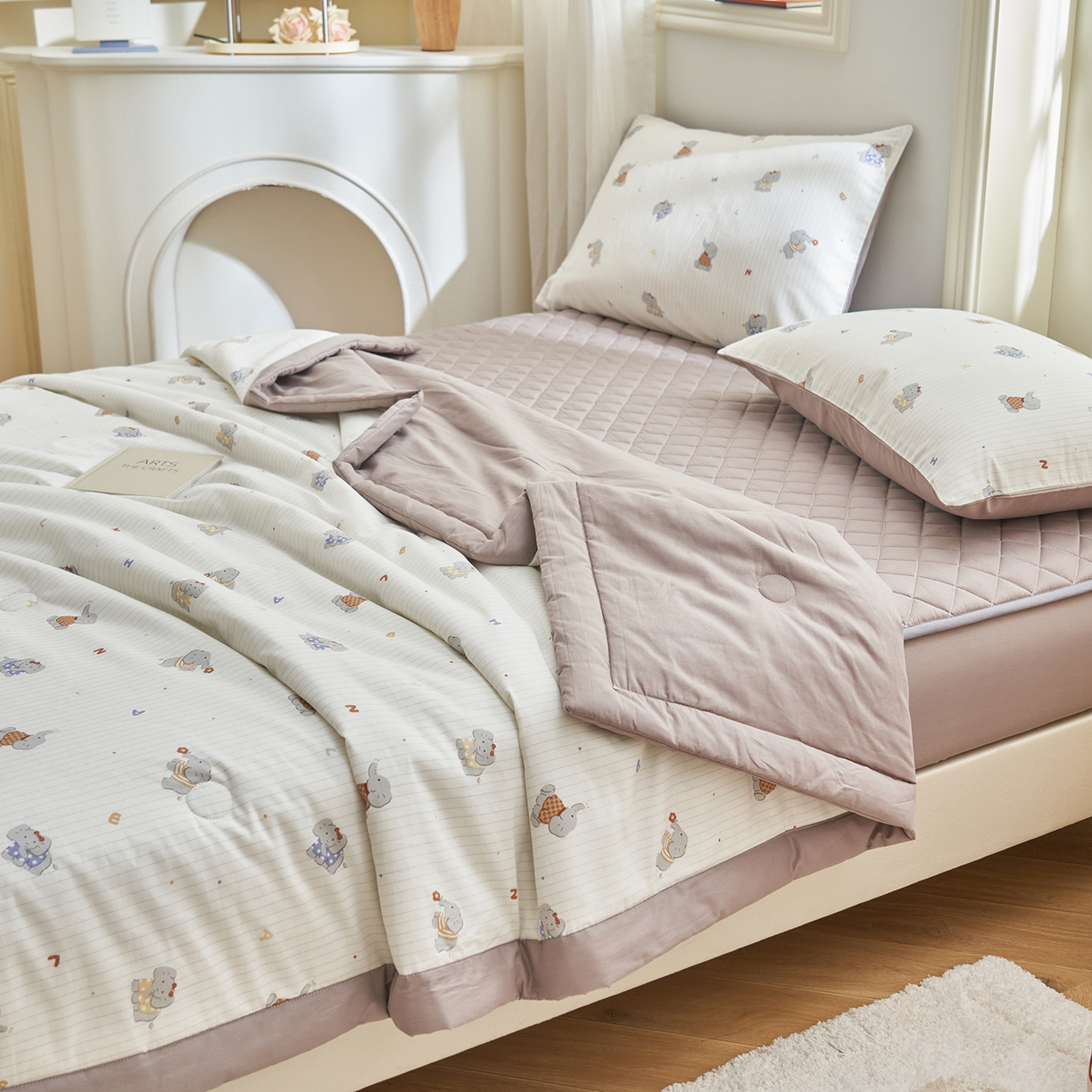 91家纺网 家纺一手货源 找家纺 吾诺家居 吾诺 2026新款 12868全棉印花棉花夏被四件套 全棉夏被四件套新疆棉花被 - 经典系列 小象乐园