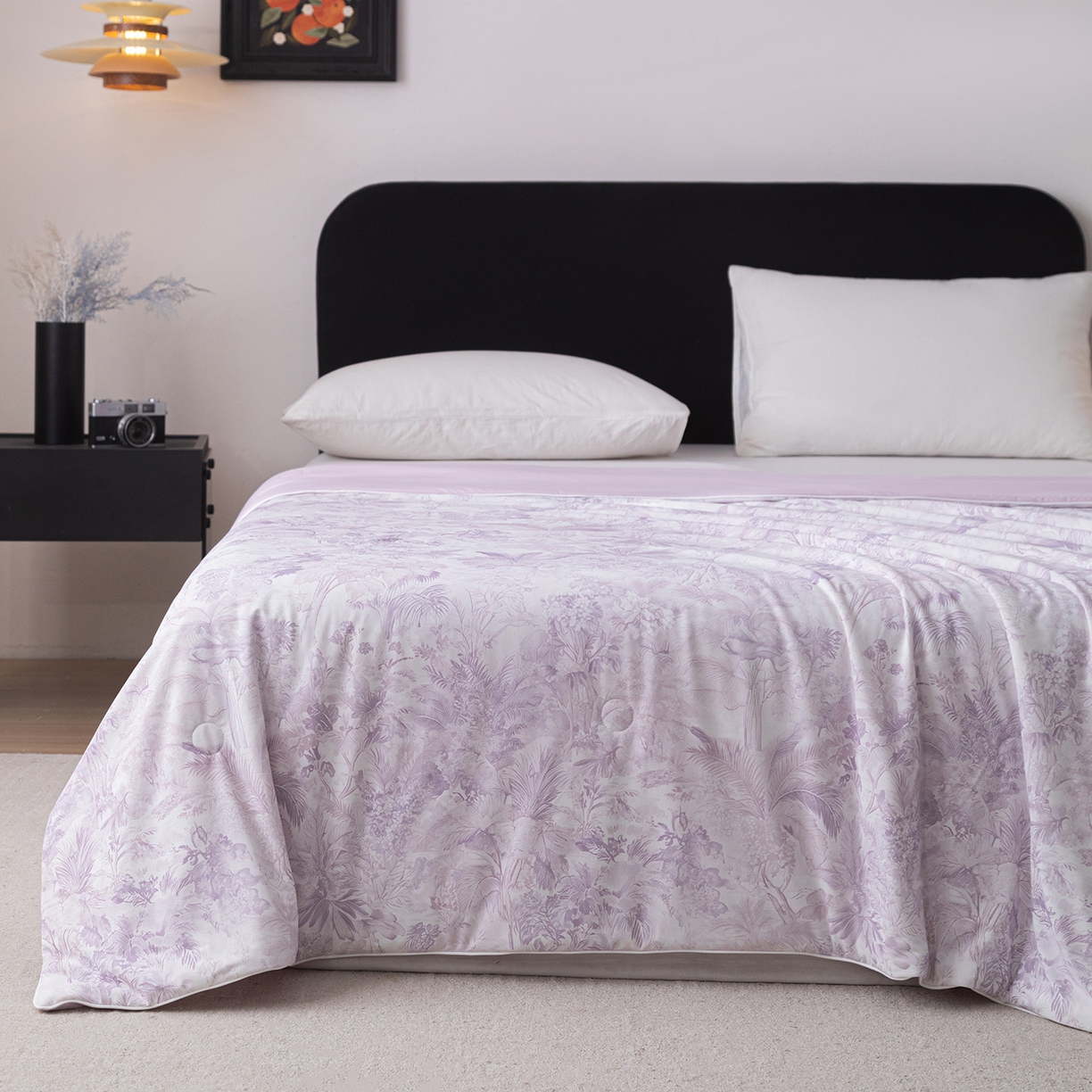 91家纺网 家纺一手货源 找家纺 亿莱鑫 2026新款数码印花凉感丝夏被 花沐