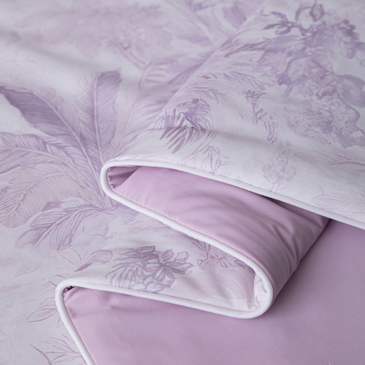 91家纺网 家纺一手货源 找家纺 亿莱鑫 2026新款数码印花凉感丝夏被 花沐