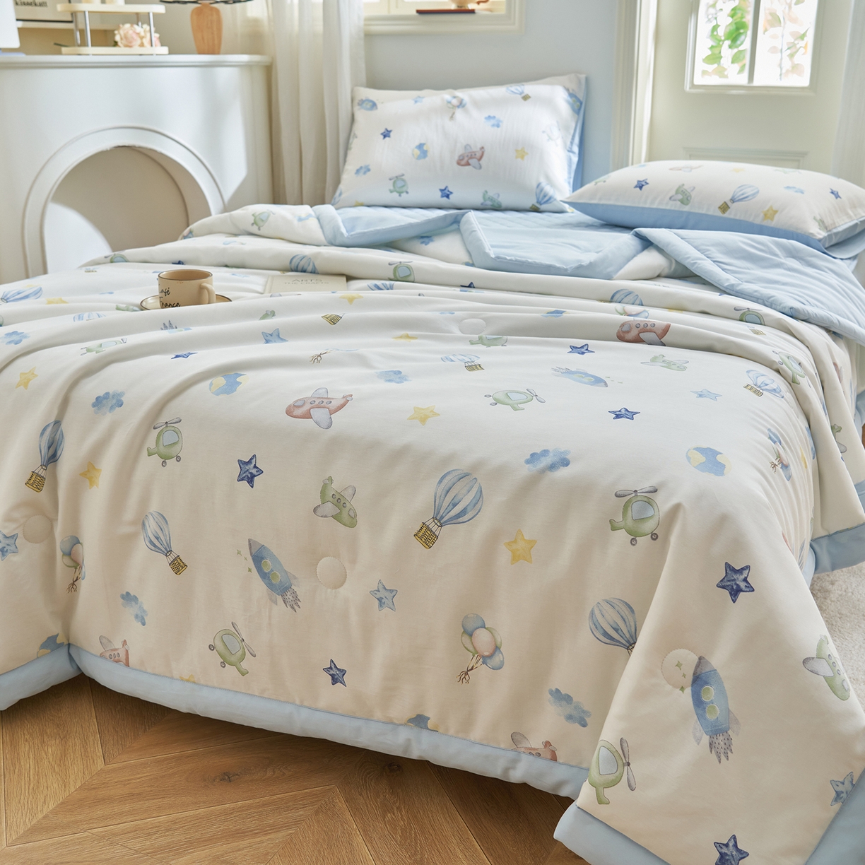 91家纺网 家纺一手货源 找家纺 吾诺家居 吾诺 2026新款 12868全棉印花棉花夏被四件套 全棉夏被四件套新疆棉花被 - 经典系列 星梦飞行队