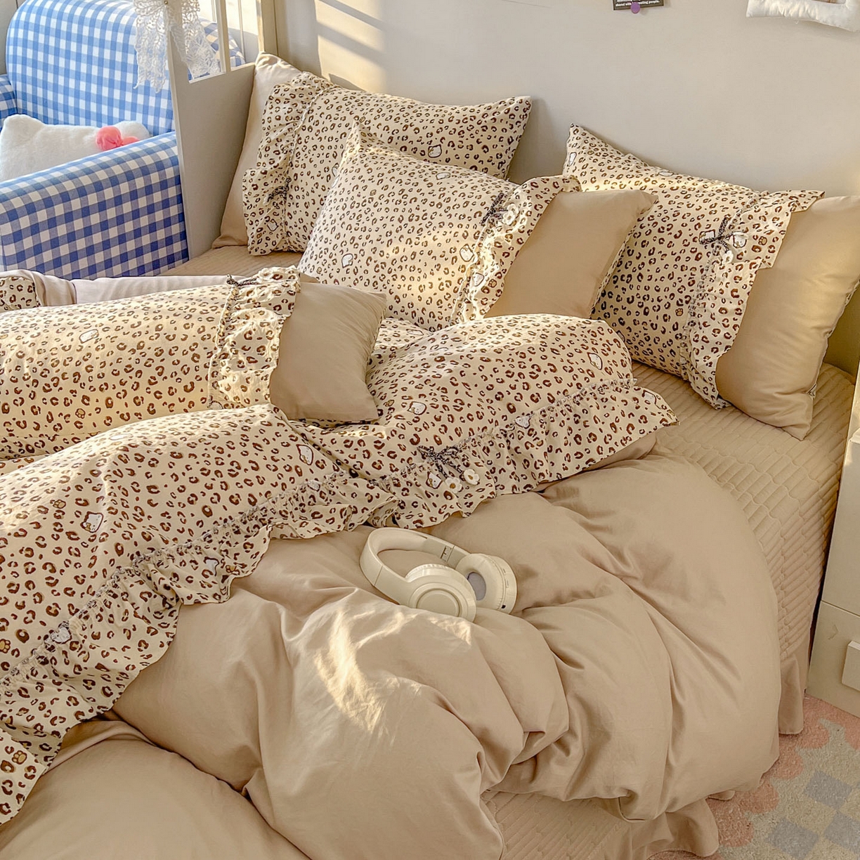 91家纺网 家纺一手货源 找家纺 美梦家纺 2026春夏新款加厚云感棉床盖四件套 豹纹KT-咖