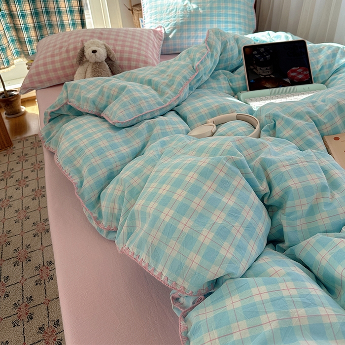 91家纺网 家纺一手货源 找家纺 （总）桃子家居 2026新款A类纯棉色织水洗棉韩系奶油撞色格子三角针贝壳边工艺四件套系列