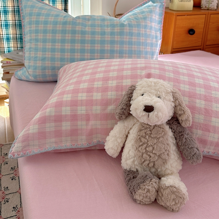 91家纺网 家纺一手货源 找家纺 桃子家居 2026新款A类纯棉色织水洗棉韩系奶油撞色格子三角针贝壳边工艺四件套系列 棉三角针-薄荷桃桃