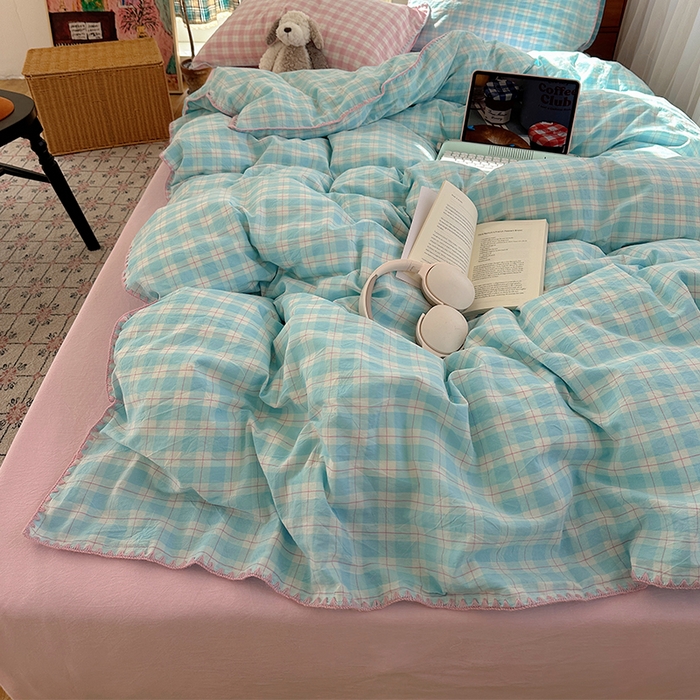 91家纺网 家纺一手货源 找家纺 桃子家居 2026新款A类纯棉色织水洗棉韩系奶油撞色格子三角针贝壳边工艺四件套系列 棉三角针-薄荷桃桃