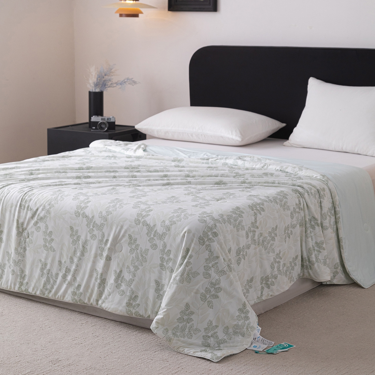 91家纺网 家纺一手货源 找家纺 亿莱鑫 2026新款数码印花凉感丝夏被 摇曳