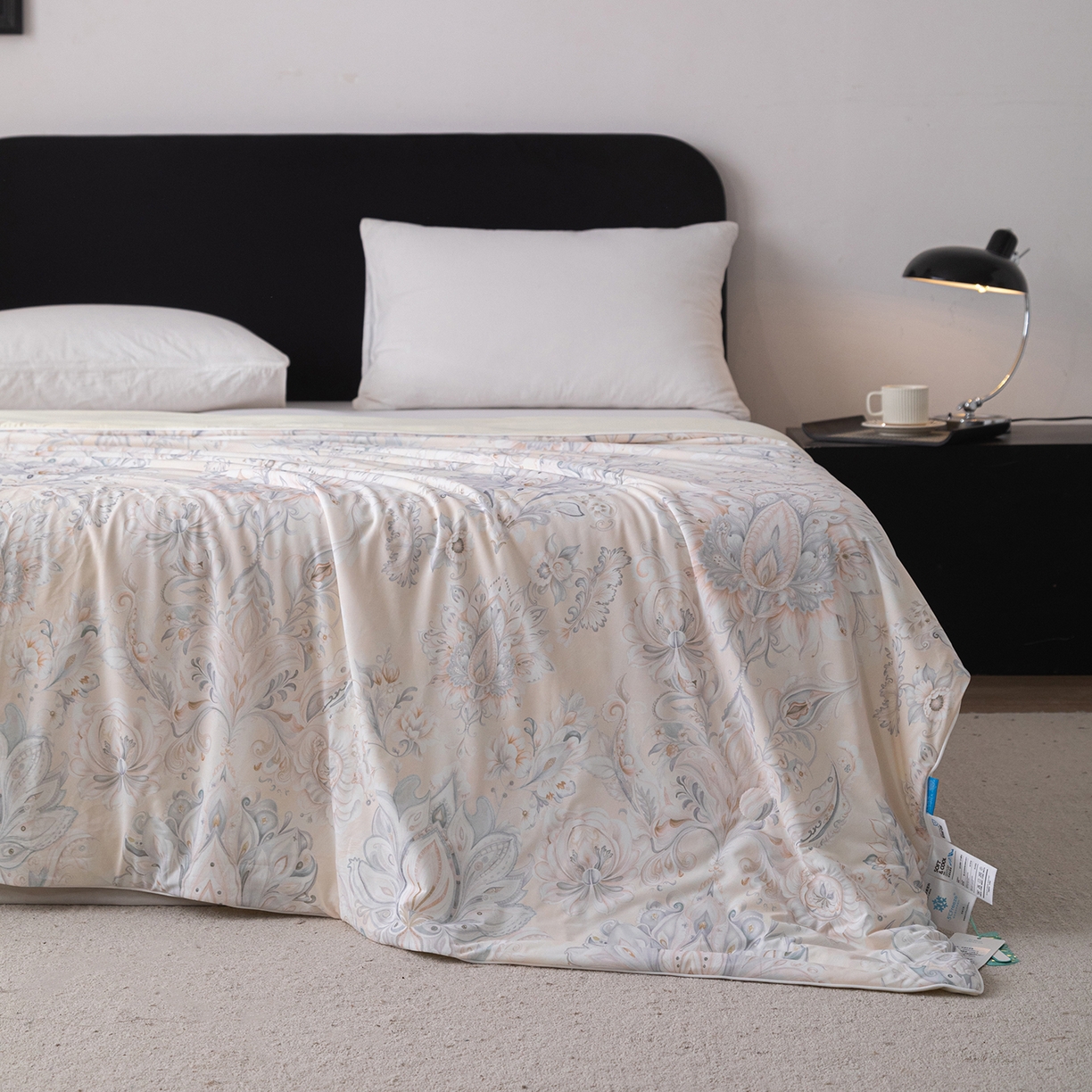 91家纺网 家纺一手货源 找家纺 亿莱鑫 2026新款数码印花凉感丝夏被 印象派-米黄