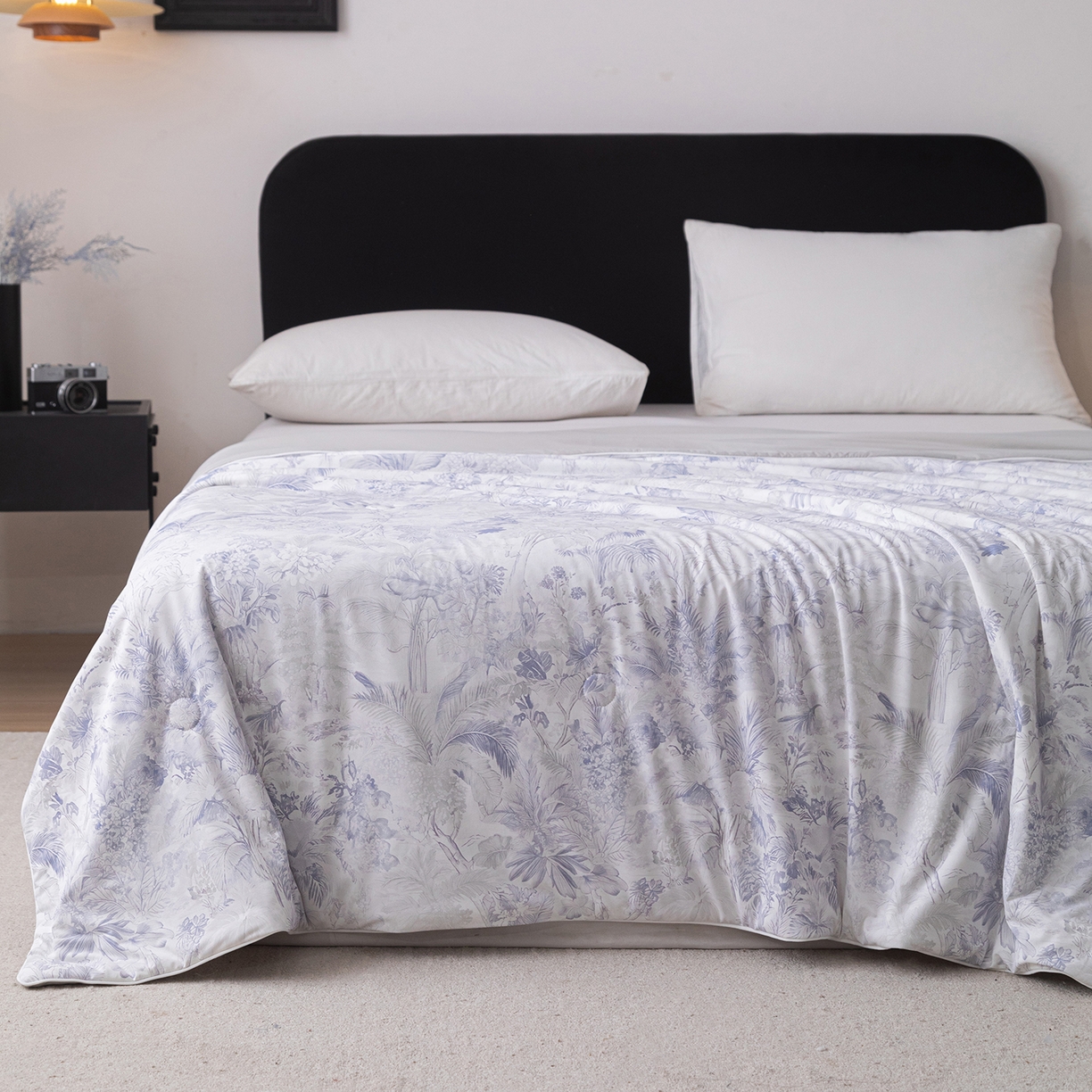 91家纺网 家纺一手货源 找家纺 亿莱鑫 2026新款数码印花凉感丝夏被 雨林奇境