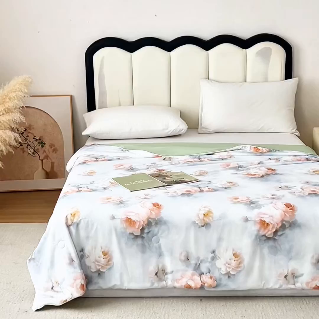 91家纺网 家纺一手货源 找家纺 亿莱鑫 2026新款数码印花凉感丝夏被 繁花锦杏