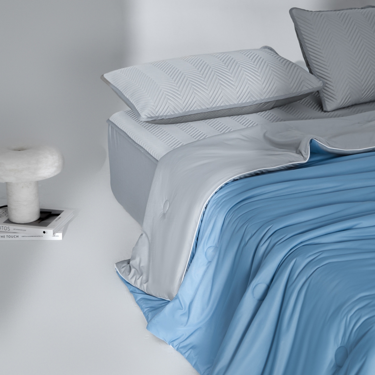 91家纺网 家纺一手货源 找家纺 吾诺家居 2026新款冰爽系列-凉感丝夏被四件套 海蓝