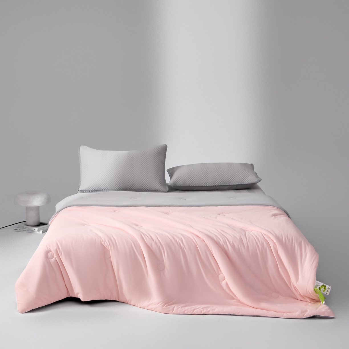 91家纺网 家纺一手货源 找家纺 吾诺家居 2026新款冰爽系列-凉感丝夏被四件套 樱粉