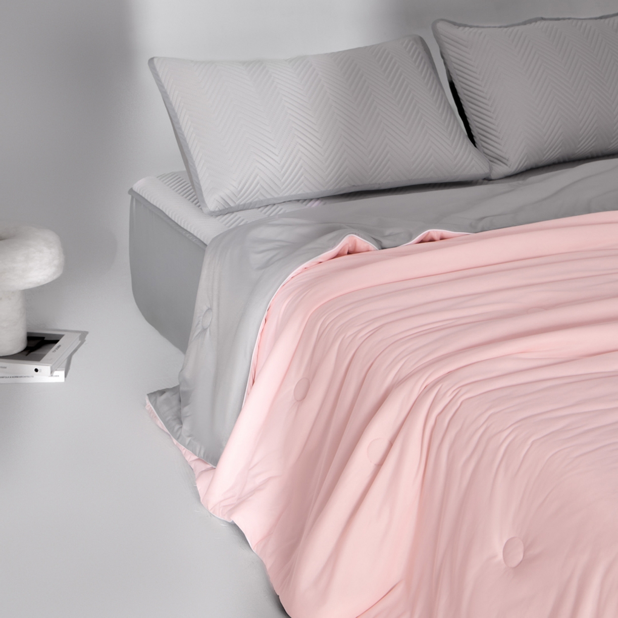 91家纺网 家纺一手货源 找家纺 吾诺家居 2026新款冰爽系列-凉感丝夏被四件套 樱粉