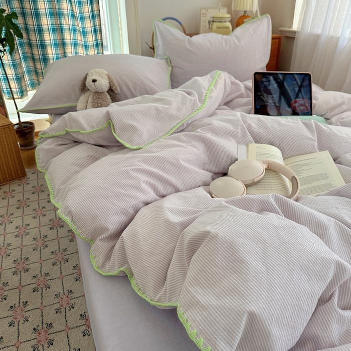 91家纺网 家纺一手货源 找家纺 桃子家居 2026新款A类纯棉色织水洗棉韩系奶油撞色格子三角针贝壳边工艺四件套系列 棉三角针-紫雾芋泥