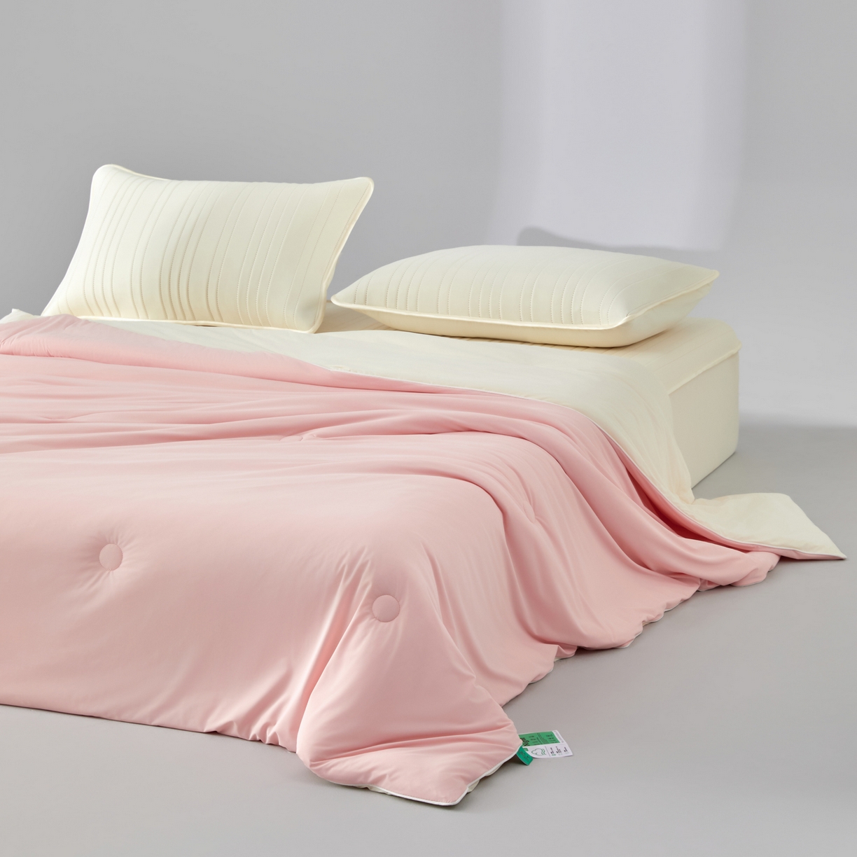 91家纺网 家纺一手货源 找家纺 吾诺家居 吾诺 2026 真凉感 真锦氨 锦氨凉感夏被四件套 锦纶凉感丝夏凉被 - 冰皮系列 冰皮粉玉