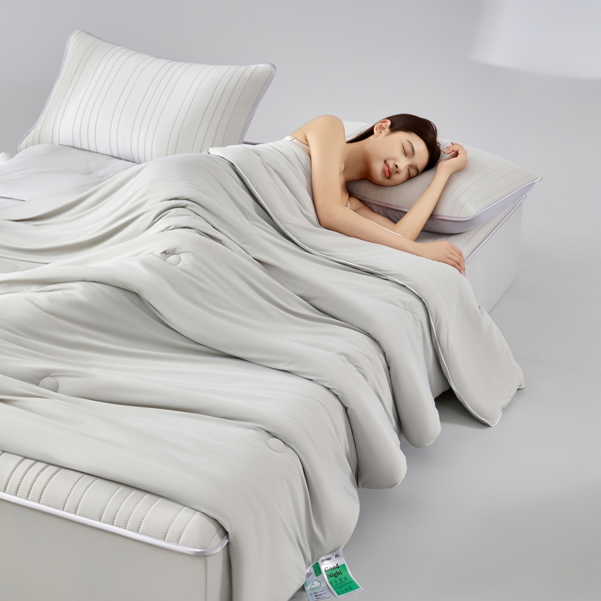 91家纺网 家纺一手货源 找家纺 吾诺家居 吾诺 2026 真凉感 真锦氨 锦氨凉感夏被四件套 锦纶凉感丝夏凉被 - 冰皮系列 冰皮浅灰