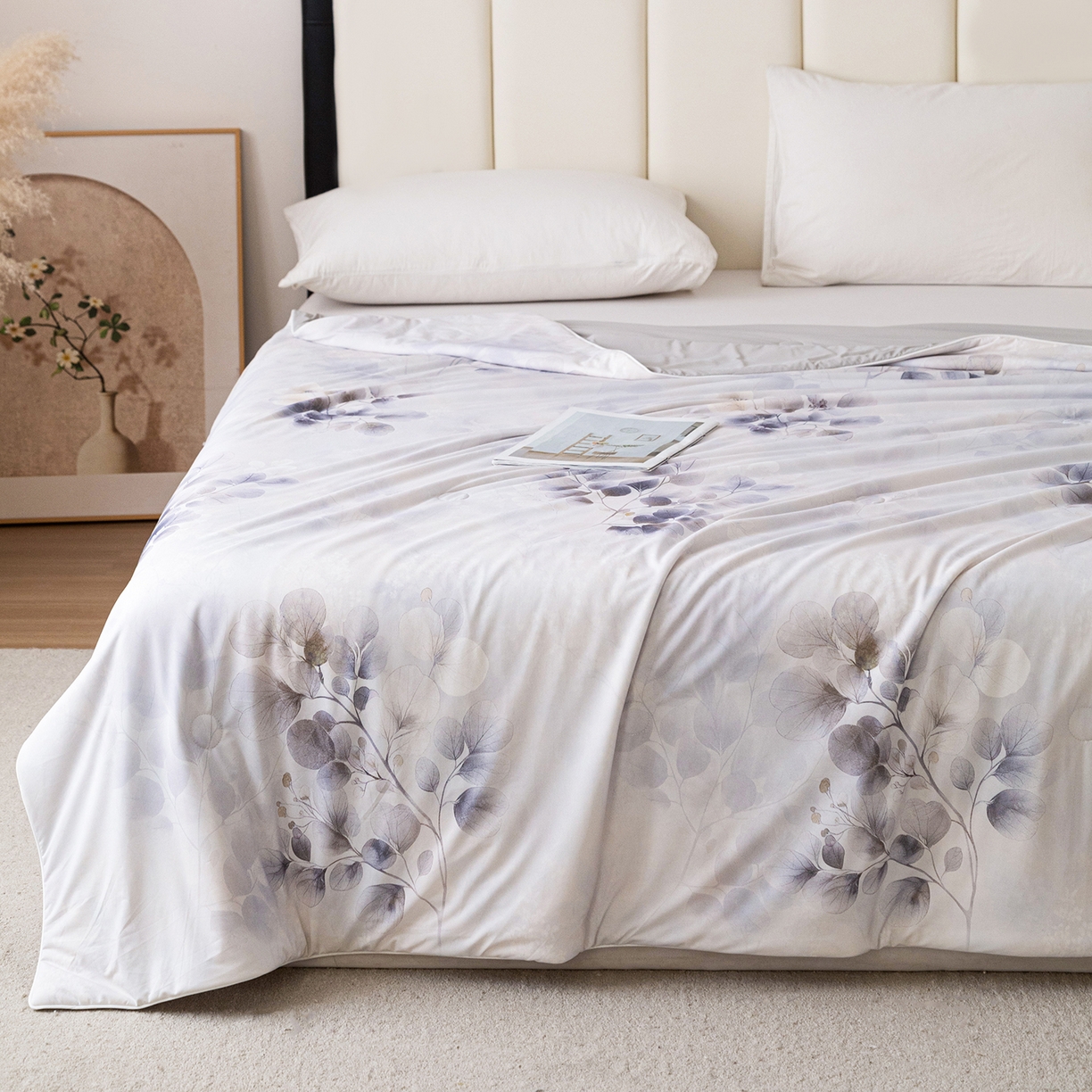 91家纺网 家纺一手货源 找家纺 亿莱鑫 2026新款数码印花凉感丝夏被 郁情-灰