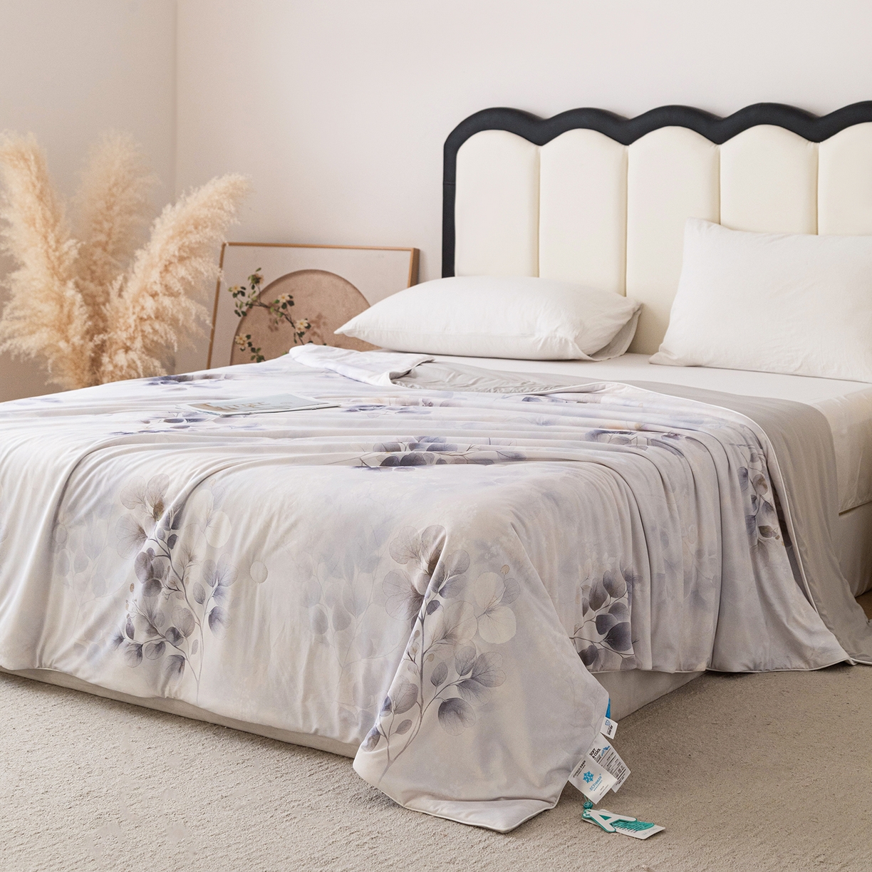 91家纺网 家纺一手货源 找家纺 亿莱鑫 2026新款数码印花凉感丝夏被 郁情-灰