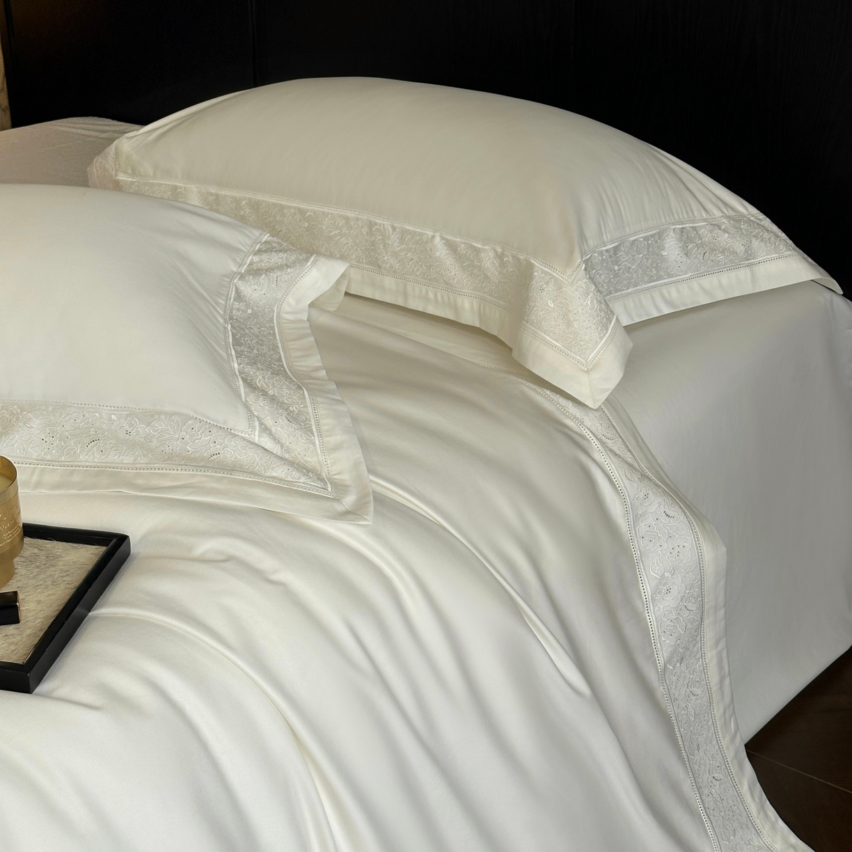 91家纺网 家纺一手货源 找家纺 南泉坊 2026新款长绒棉纯棉镂空花边拼角四件套-奥斯丁 奥斯丁—本白