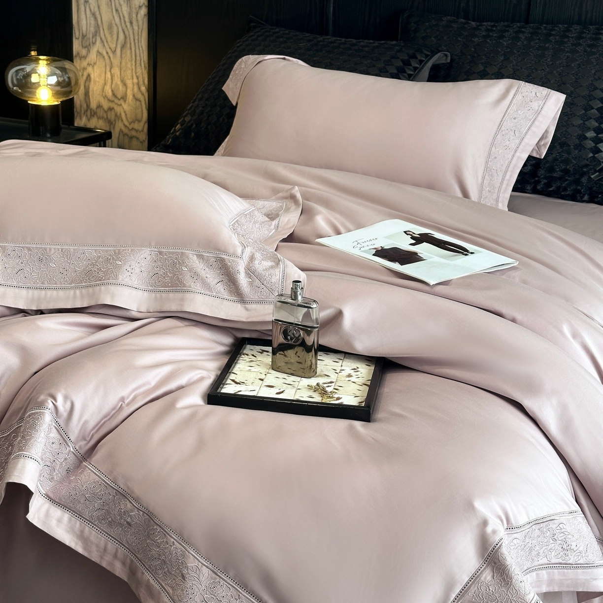 91家纺网 家纺一手货源 找家纺 南泉坊 2026新款长绒棉纯棉镂空花边拼角四件套-奥斯丁 奥斯丁—梦幻紫