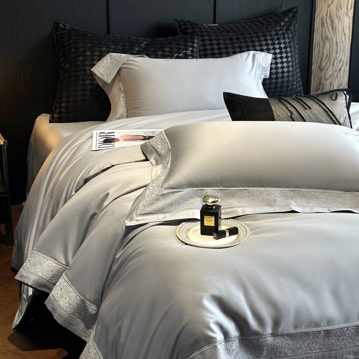 91家纺网 家纺一手货源 找家纺 南泉坊 2026新款长绒棉纯棉镂空花边拼角四件套-奥斯丁 奥斯丁—时空灰