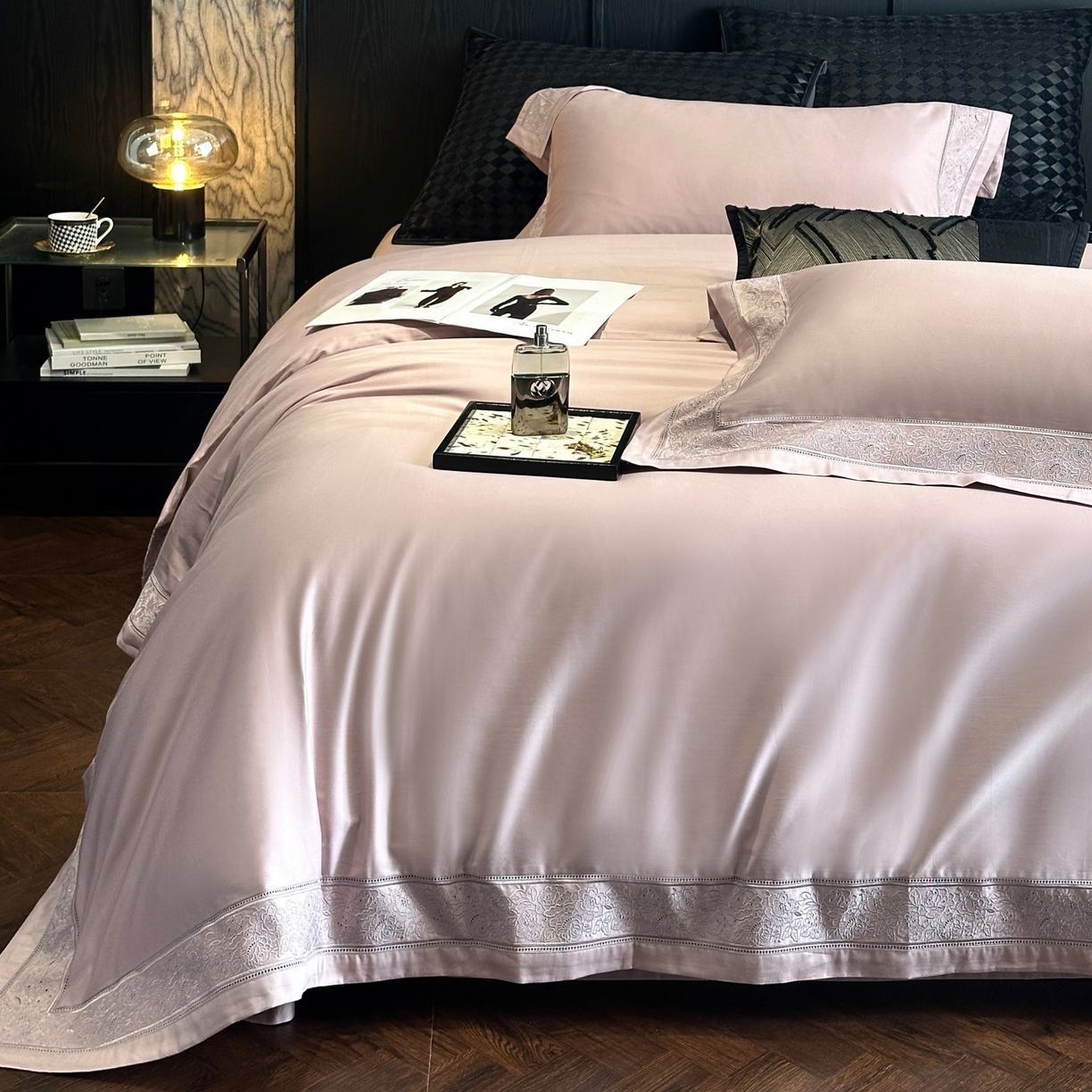 91家纺网 家纺一手货源 找家纺 南泉坊 2026新款长绒棉纯棉镂空花边拼角四件套-奥斯丁 奥斯丁—梦幻紫