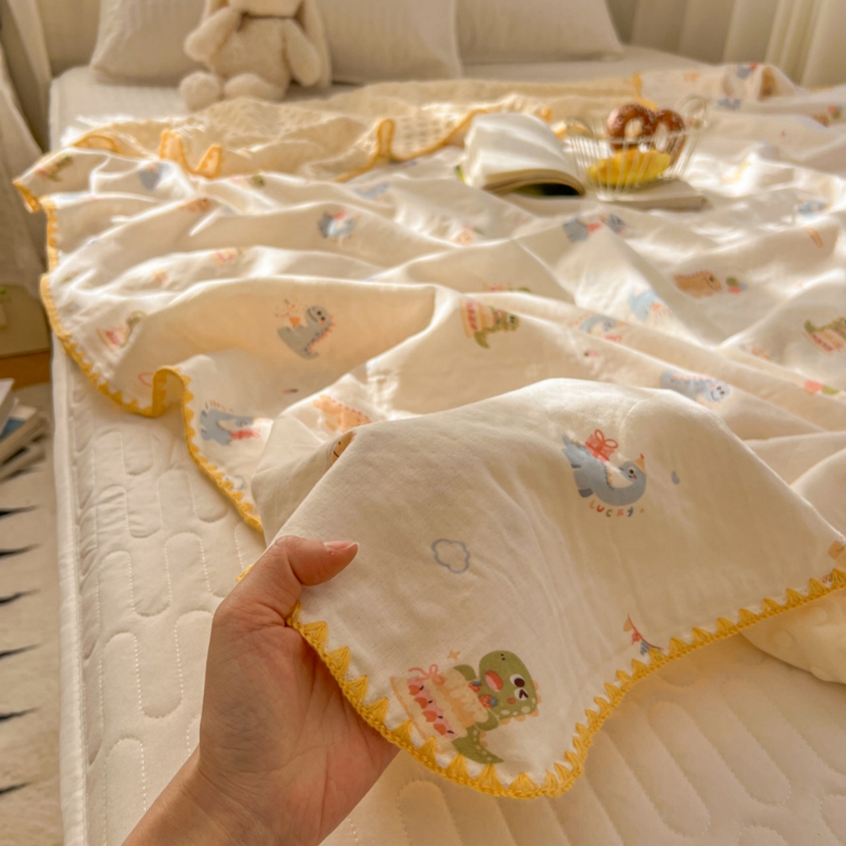 91家纺网 家纺一手货源 找家纺 十里居 2026春夏新款A类母婴级全棉纯棉双层纱多功能豆豆盖毯毛毯毯子 彩虹龙