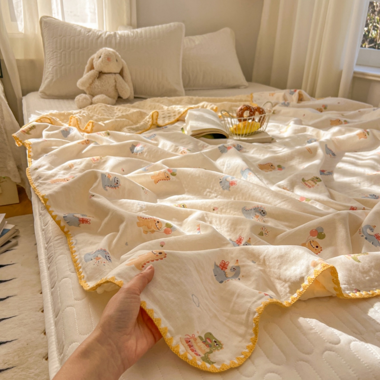 91家纺网 家纺一手货源 找家纺 十里居 2026春夏新款A类母婴级全棉纯棉双层纱多功能豆豆盖毯毛毯毯子 彩虹龙