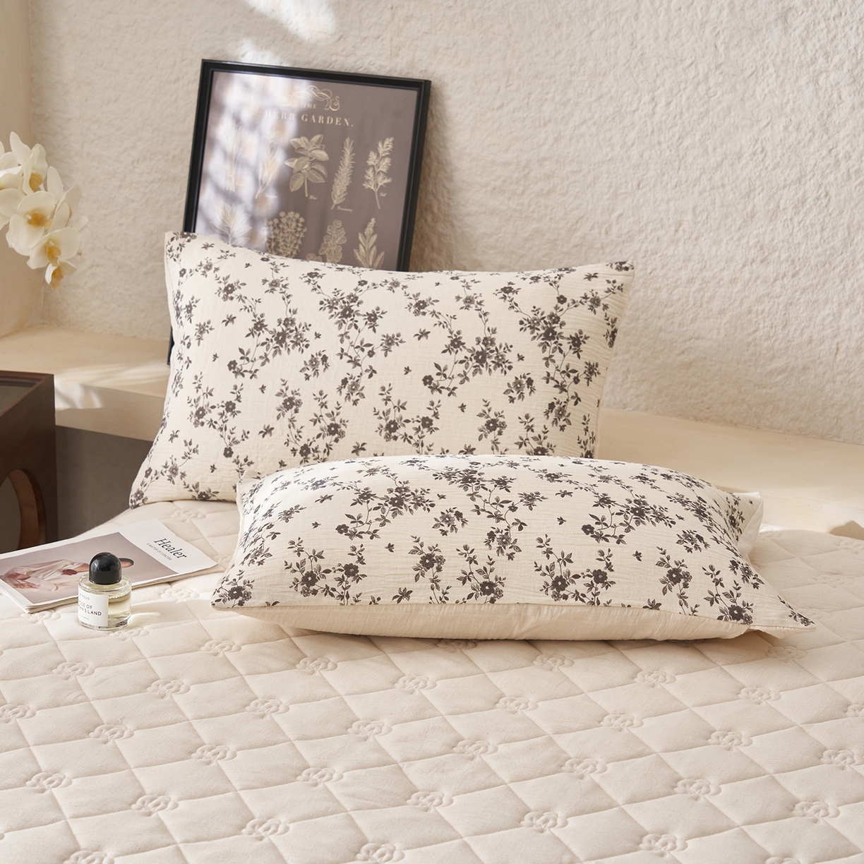 91家纺网 家纺一手货源 找家纺 吾秀家居 2026新款棉麻系列-棉麻印花棉花夏被 花间觅影