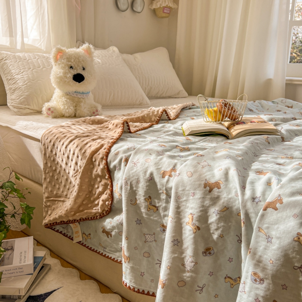 91家纺网 家纺一手货源 找家纺 十里居 2026春夏新款A类母婴级全棉纯棉双层纱多功能豆豆盖毯毛毯毯子 咖啡小马