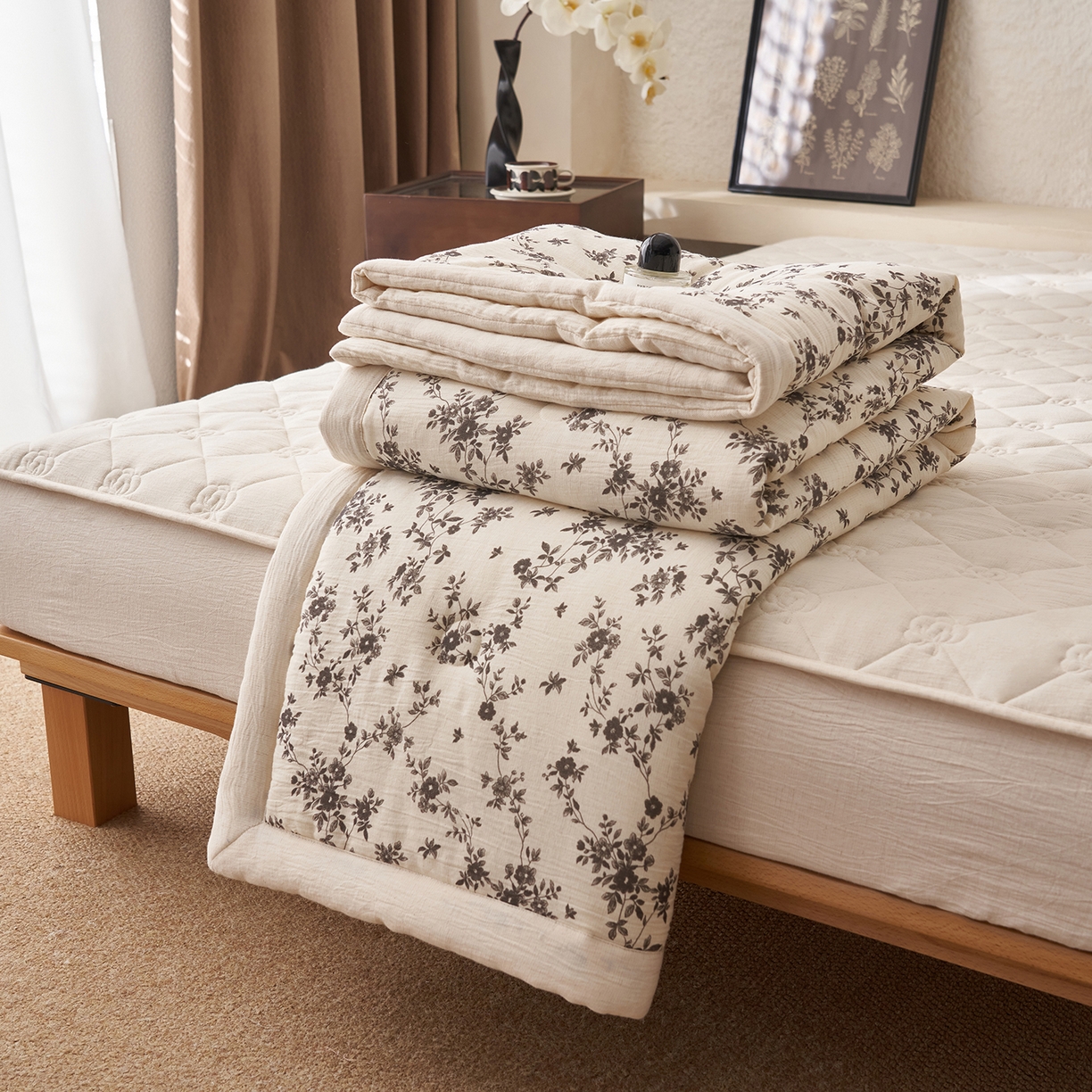 91家纺网 家纺一手货源 找家纺 吾秀家居 2026新款棉麻系列-棉麻印花棉花夏被 花间觅影