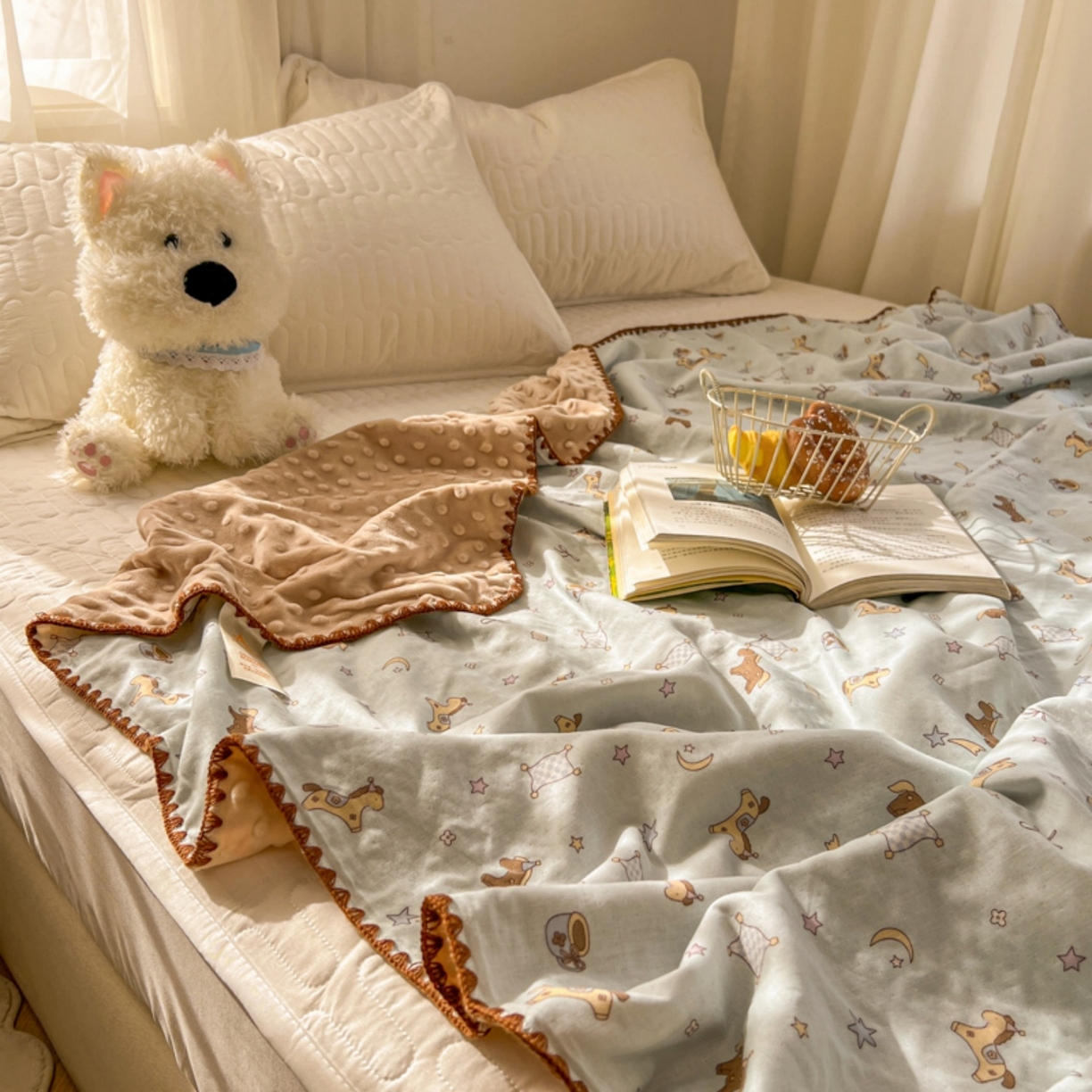 91家纺网 家纺一手货源 找家纺 十里居 2026春夏新款A类母婴级全棉纯棉双层纱多功能豆豆盖毯毛毯毯子 咖啡小马