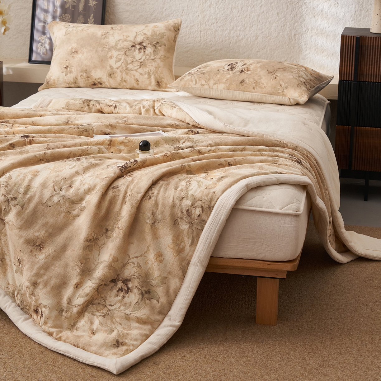 91家纺网 家纺一手货源 找家纺 吾秀家居 2026新款棉麻系列-棉麻印花棉花夏被 花漾