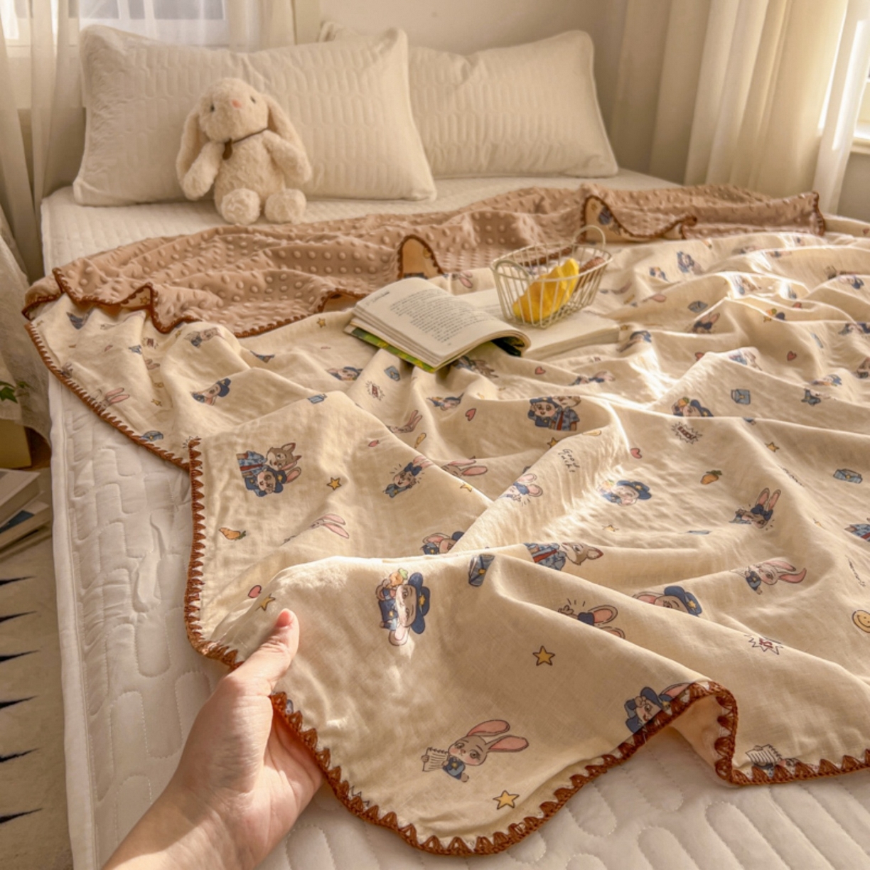 91家纺网 家纺一手货源 找家纺 十里居 2026春夏新款A类母婴级全棉纯棉双层纱多功能豆豆盖毯毛毯毯子 快乐动物城