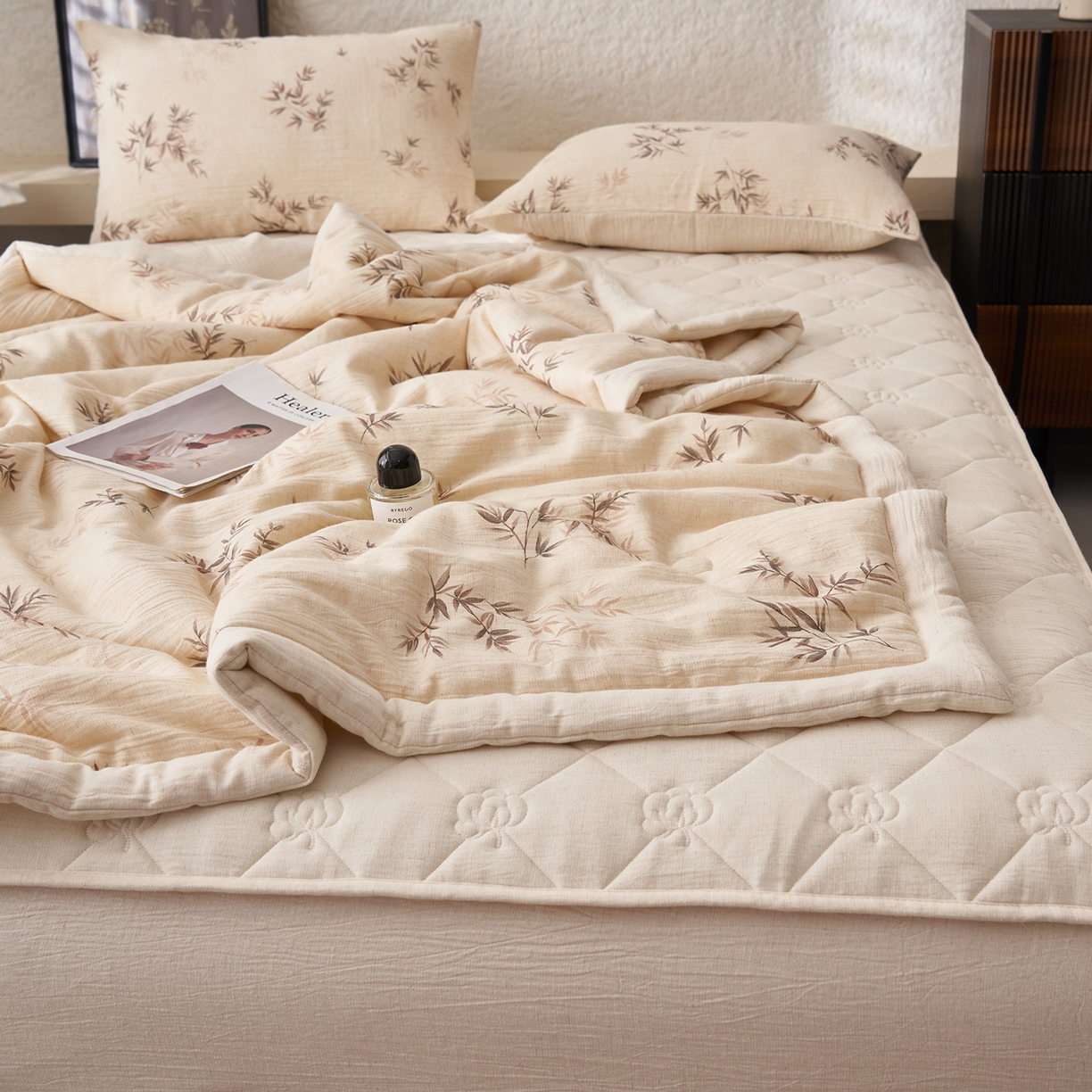 91家纺网 家纺一手货源 找家纺 吾秀家居 2026新款棉麻系列-棉麻印花棉花夏被 竹影