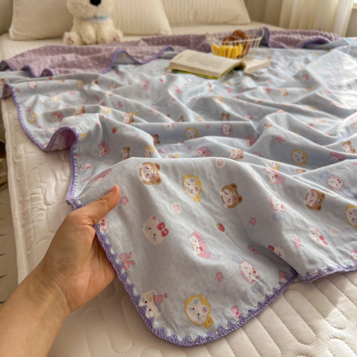 91家纺网 家纺一手货源 找家纺 十里居 2026春夏新款A类母婴级全棉纯棉双层纱多功能豆豆盖毯毛毯毯子 甜酱小猫