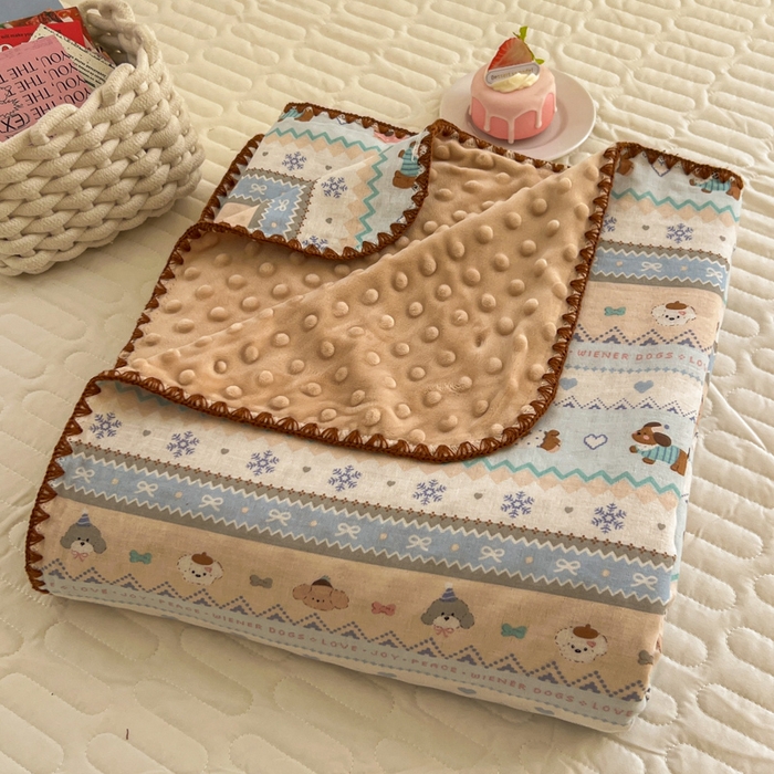 91家纺网 家纺一手货源 找家纺 十里居 2026春夏新款A类母婴级全棉纯棉双层纱多功能豆豆盖毯毛毯毯子 雪花小狗