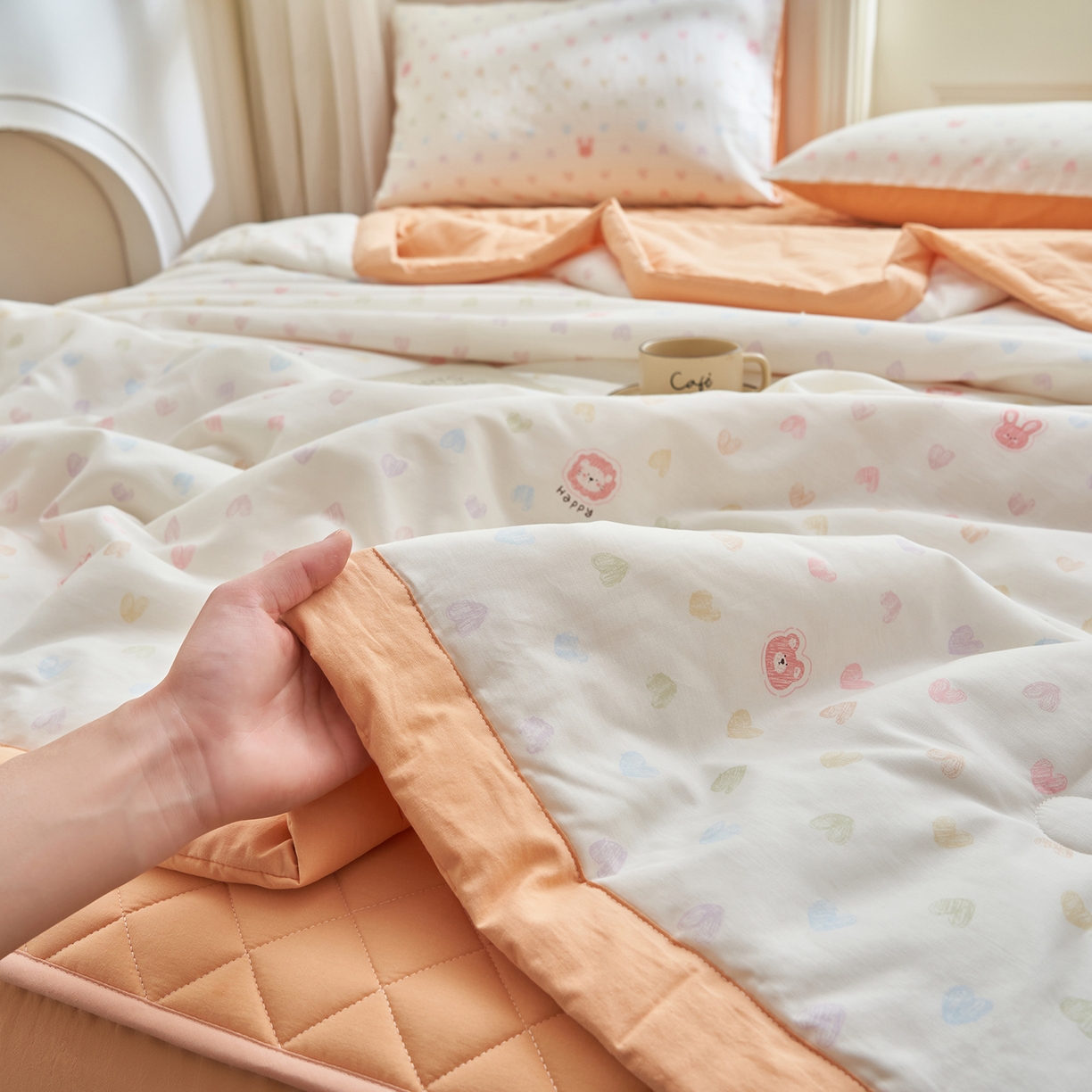 91家纺网 家纺一手货源 找家纺 吾秀家居 吾诺 2026新款 12868全棉印花棉花夏被四件套 全棉夏被四件套新疆棉花被 - 经典系列 爱心小熊