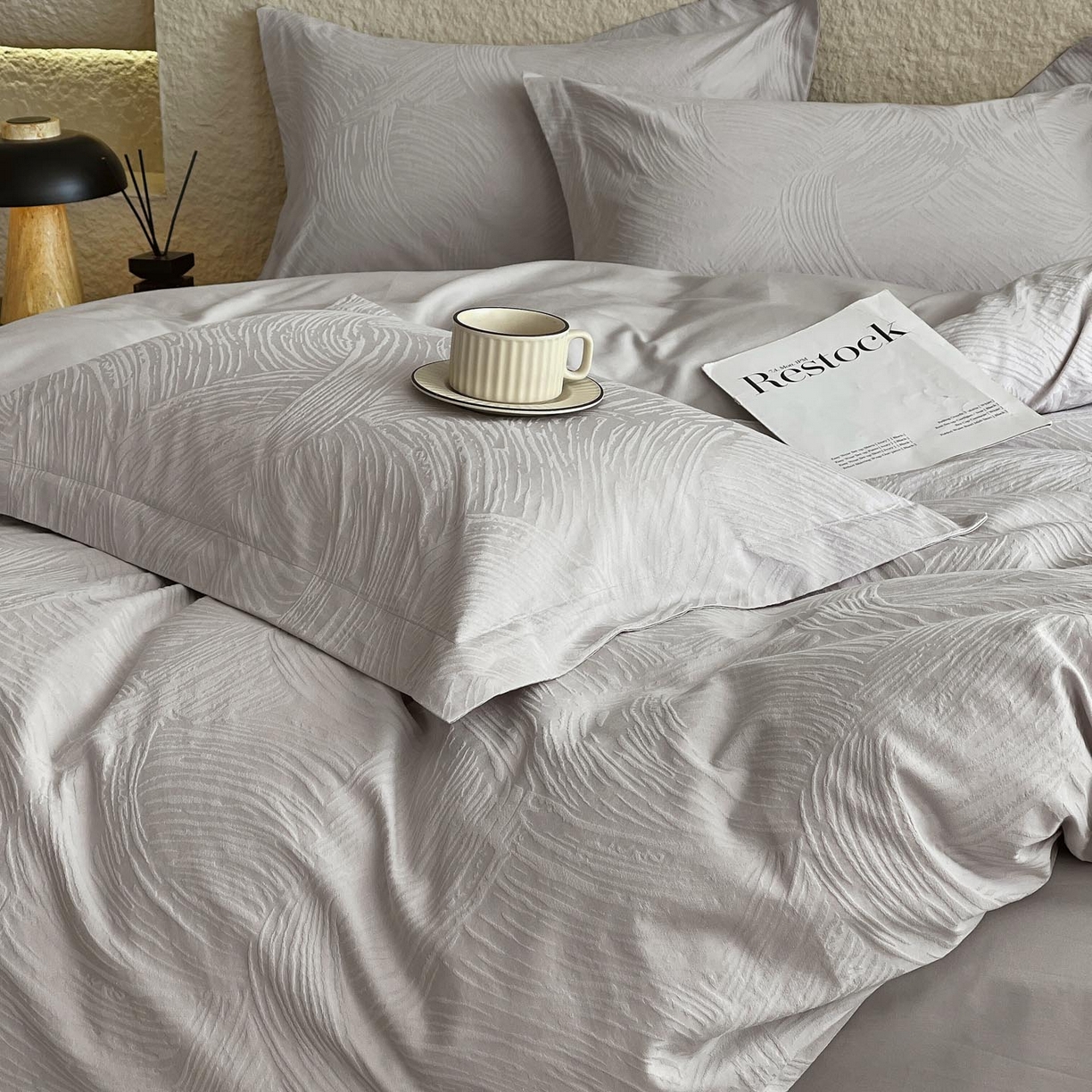 91家纺网 家纺一手货源 找家纺 （总）宜家坊 2026新款A类全棉纯棉亮面浮雕提花四件套