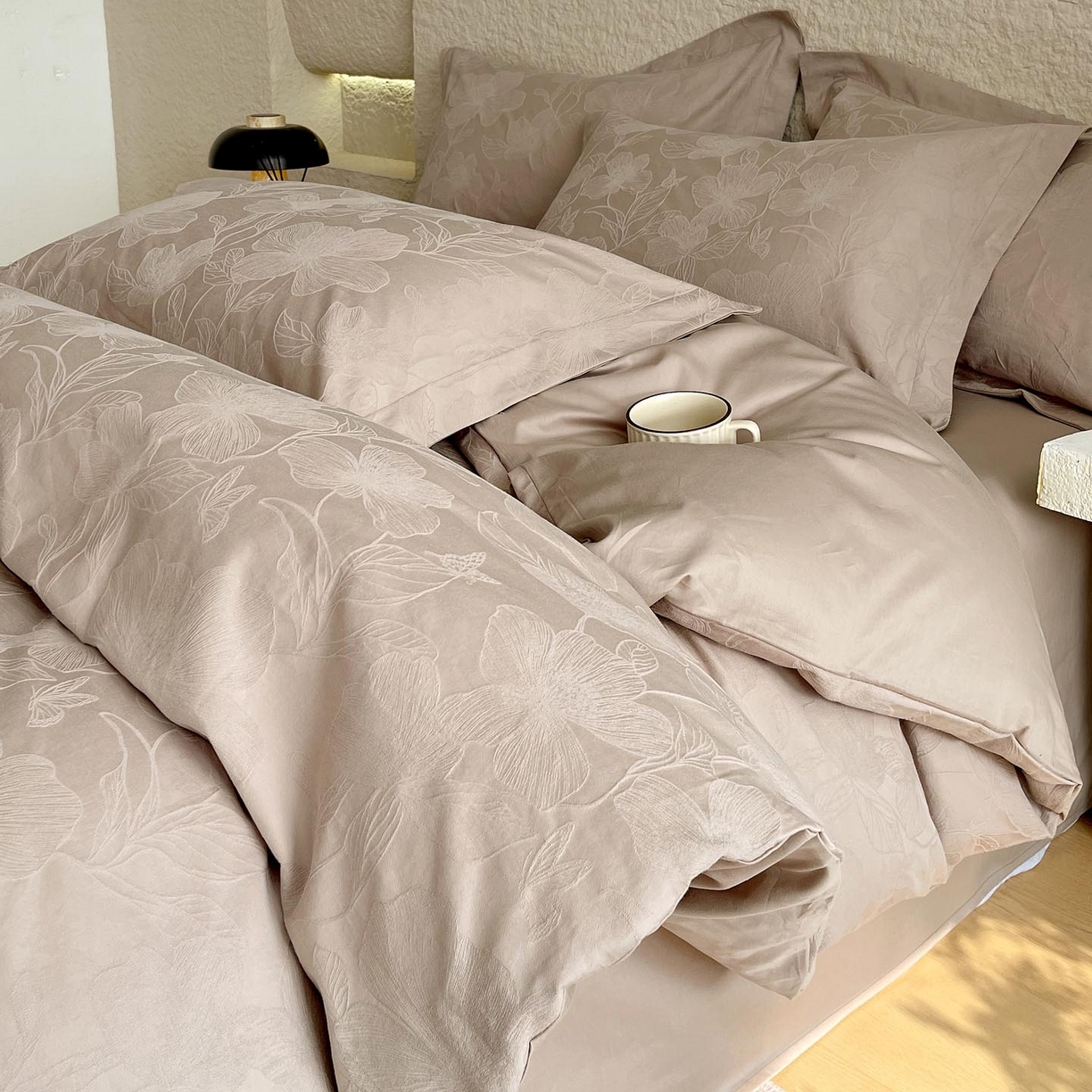 91家纺网 家纺一手货源 找家纺 宜家坊 2026新款A类全棉纯棉亮面浮雕提花四件套 花柔玉净-金属灰