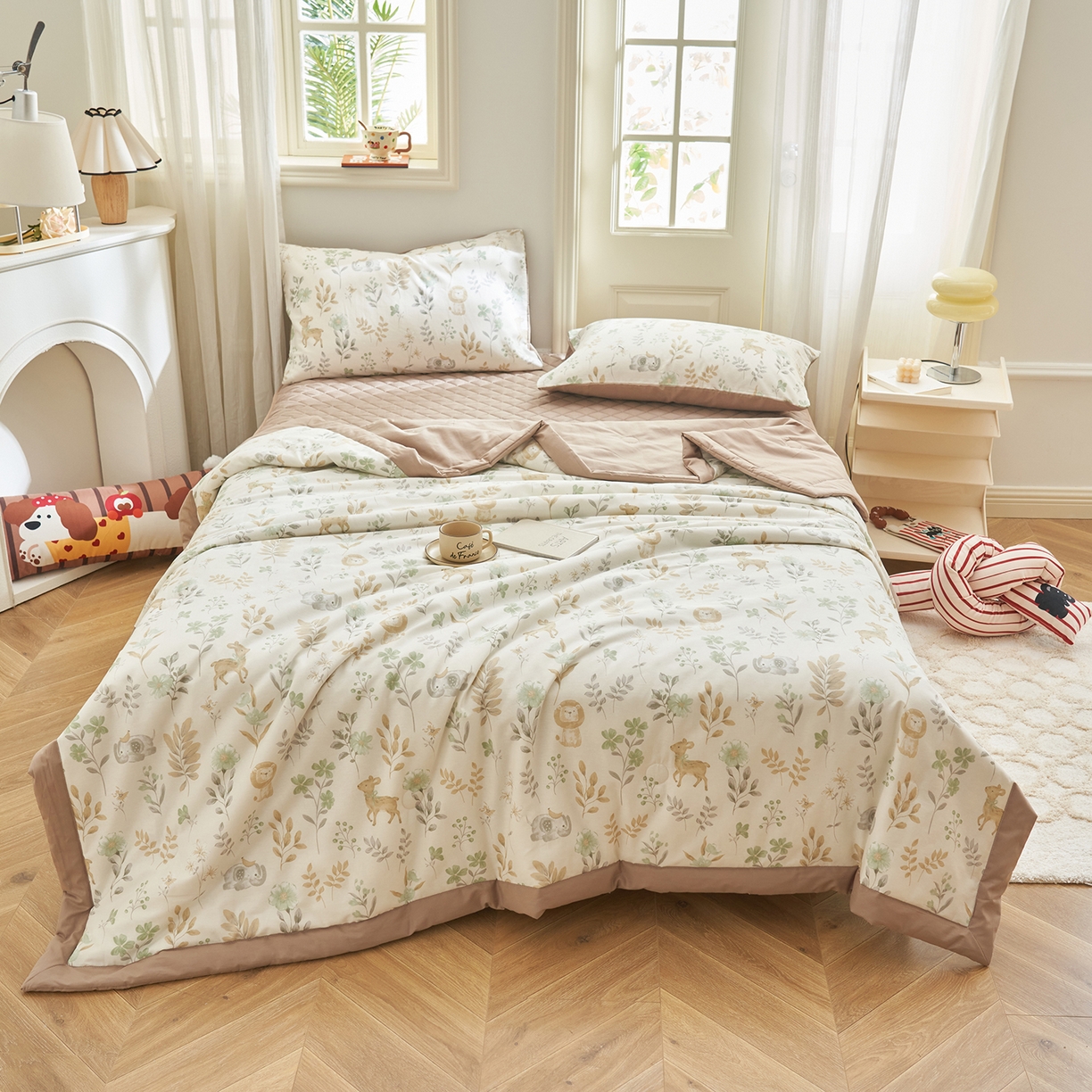 91家纺网 家纺一手货源 找家纺 吾秀家居 吾诺 2026新款 12868全棉印花棉花夏被四件套 全棉夏被四件套新疆棉花被 - 经典系列 林间萌友