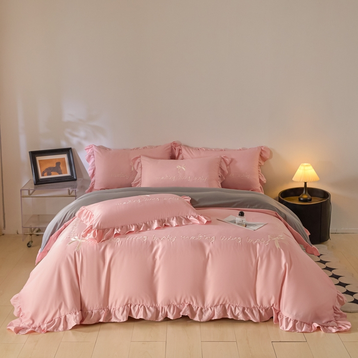 91家纺网 家纺一手货源 找家纺 千希家纺 2026新款130克斜纹公主风四件套-邂逅系列 邂逅-蜜桃灰