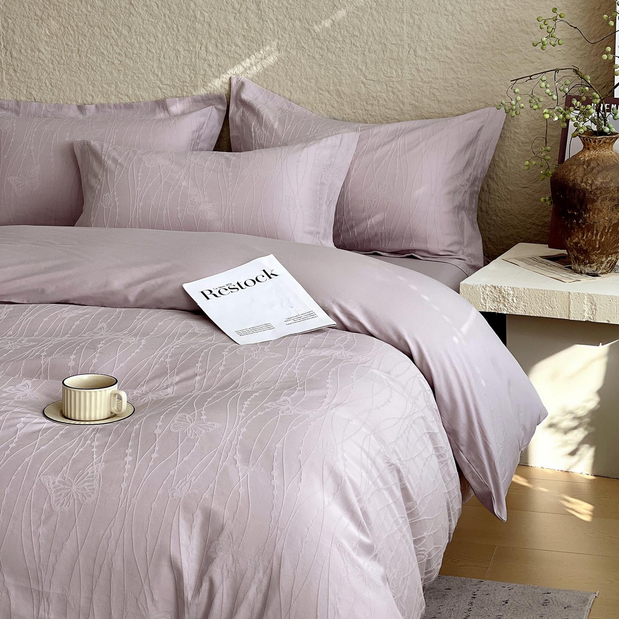 91家纺网 家纺一手货源 找家纺 宜家坊 2026新款A类全棉纯棉亮面浮雕提花四件套 蝶梦-淡雅紫