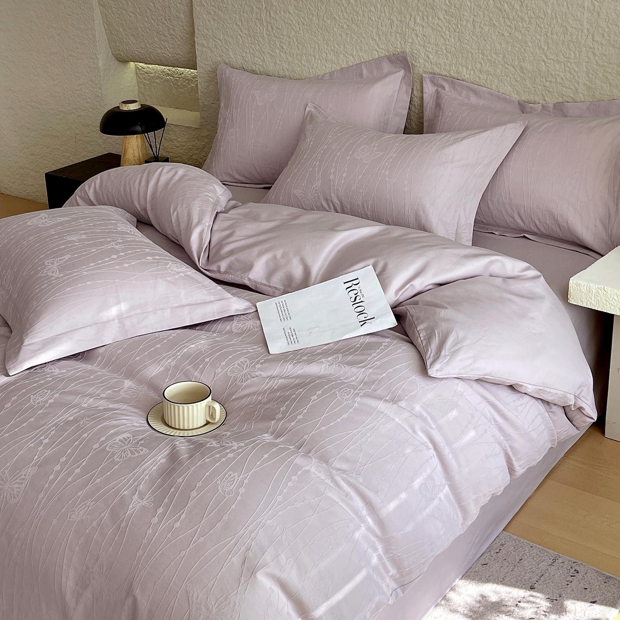 91家纺网 家纺一手货源 找家纺 宜家坊 2026新款A类全棉纯棉亮面浮雕提花四件套 蝶梦-淡雅紫