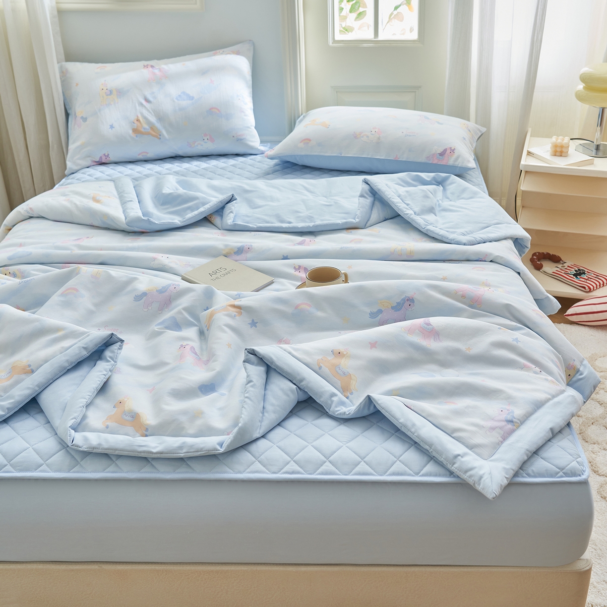 91家纺网 家纺一手货源 找家纺 吾秀家居 吾诺 2026新款 12868全棉印花棉花夏被四件套 全棉夏被四件套新疆棉花被 - 经典系列 梦幻小马