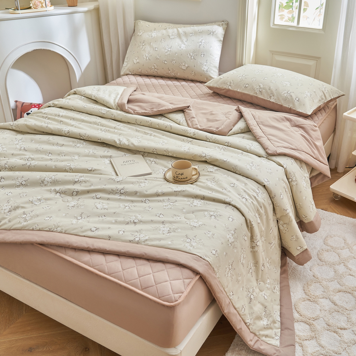 91家纺网 家纺一手货源 找家纺 吾秀家居 吾诺 2026新款 12868全棉印花棉花夏被四件套 全棉夏被四件套新疆棉花被 - 经典系列 米杏繁花